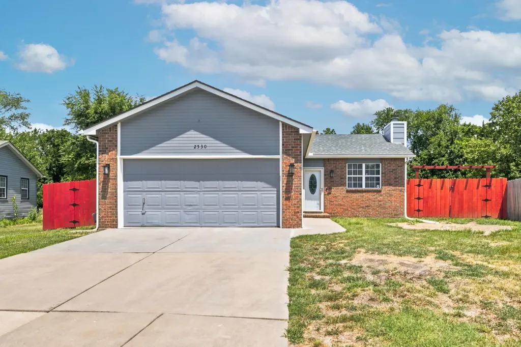 2530 N Beacon Hill Street Wichita KS 67220