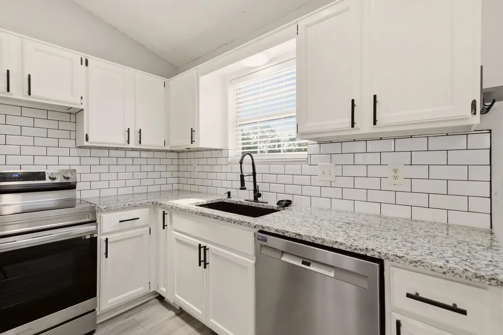 2530 N Beacon Hill Street Wichita KS 67220