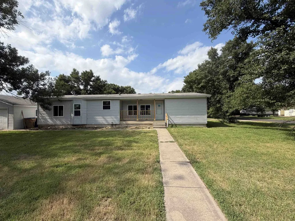 400 W 5th Street Sedgwick KS 67135