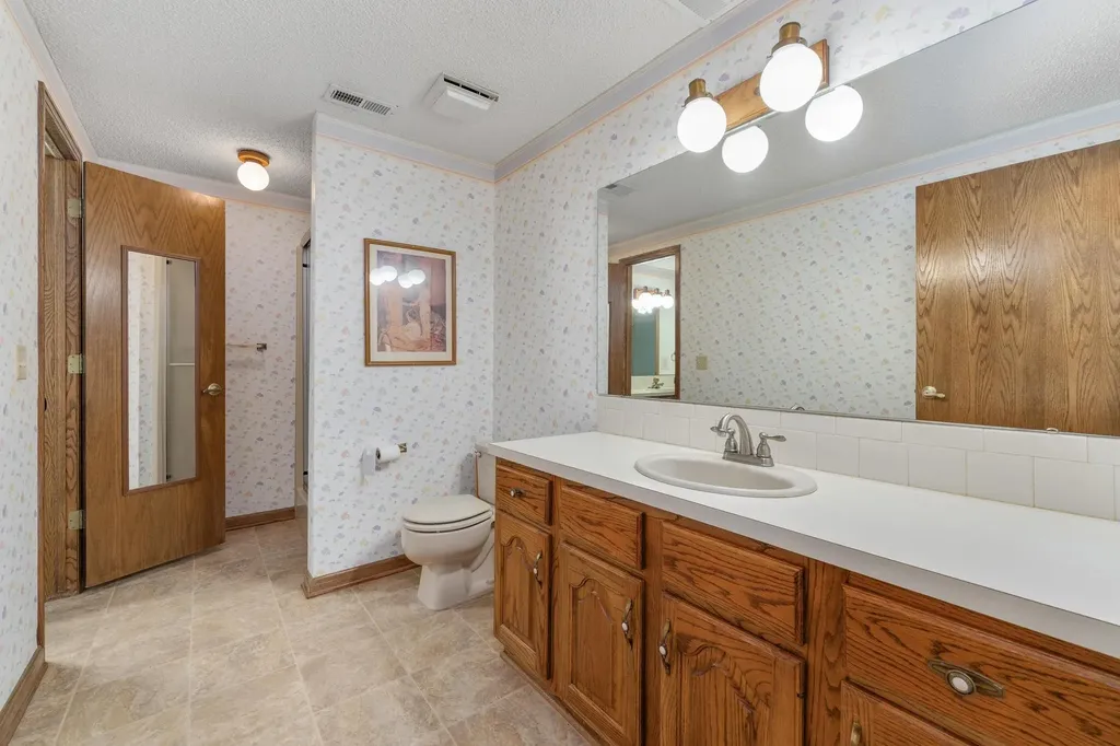 1531 N Milton Derby KS 67037
