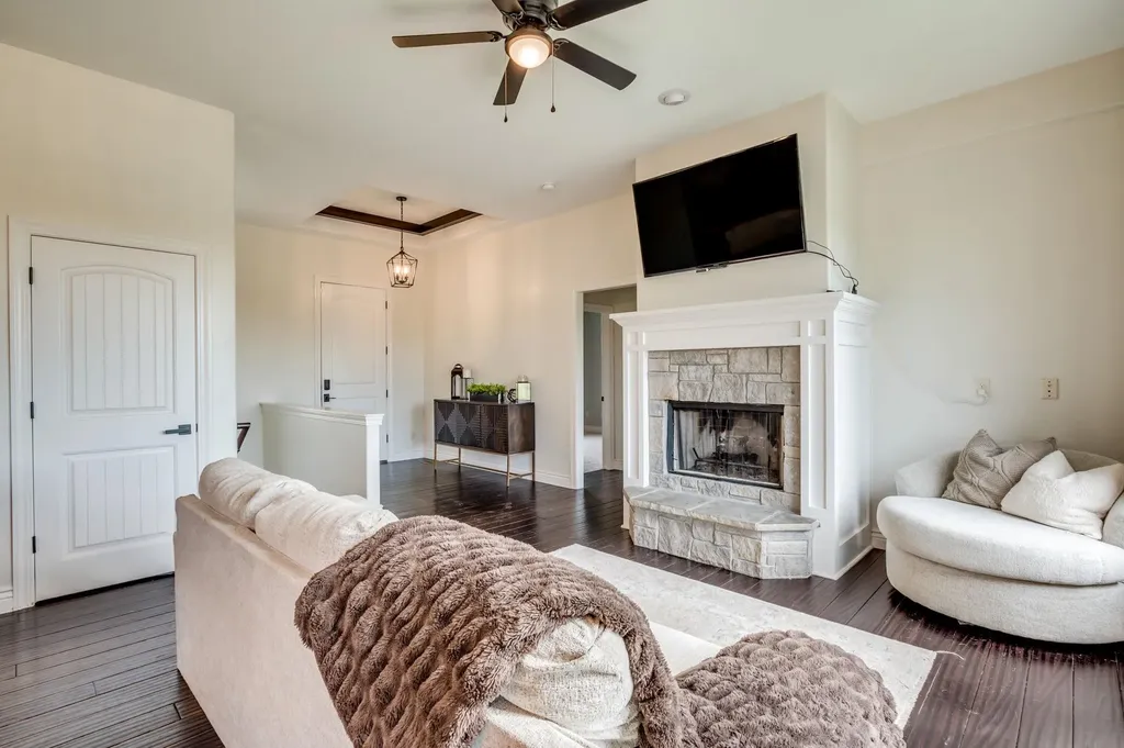 5651 S 127th Derby KS 67037