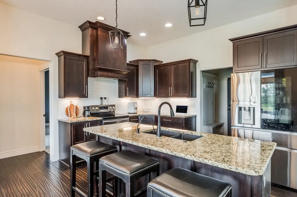 5651 S 127th Derby KS 67037