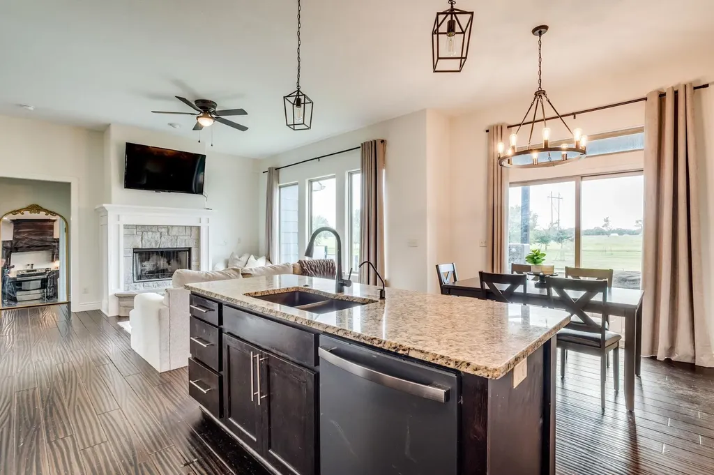 5651 S 127th Derby KS 67037