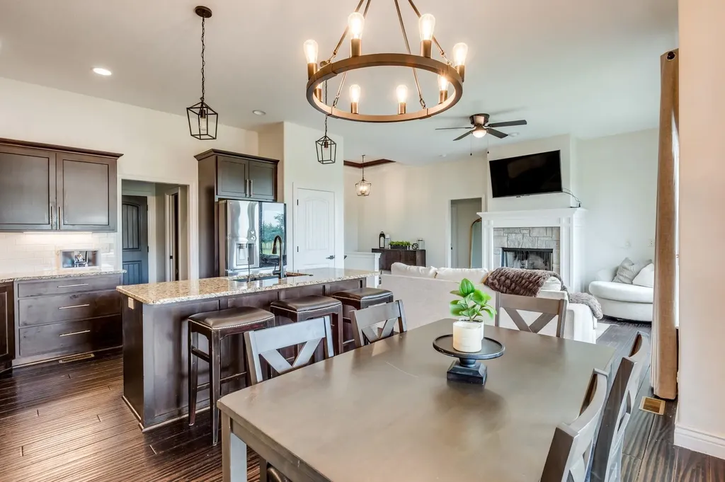 5651 S 127th Derby KS 67037