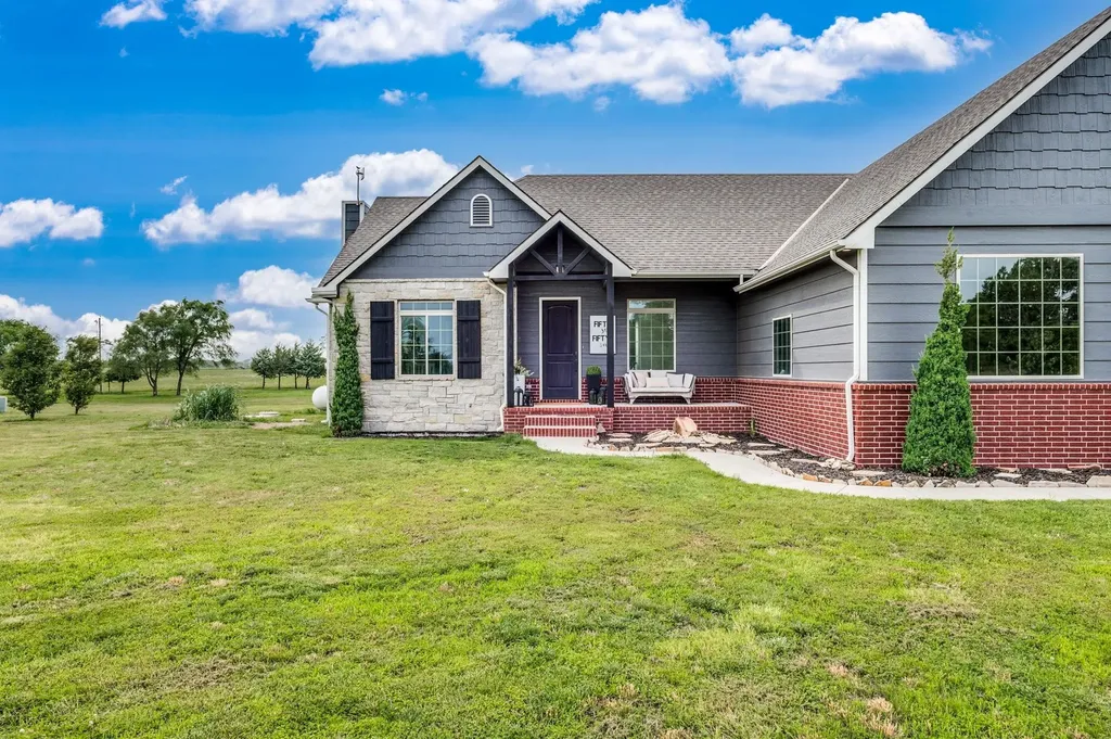 5651 S 127th Derby KS 67037