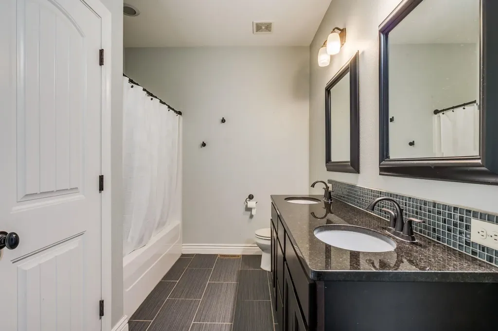 5651 S 127th Derby KS 67037
