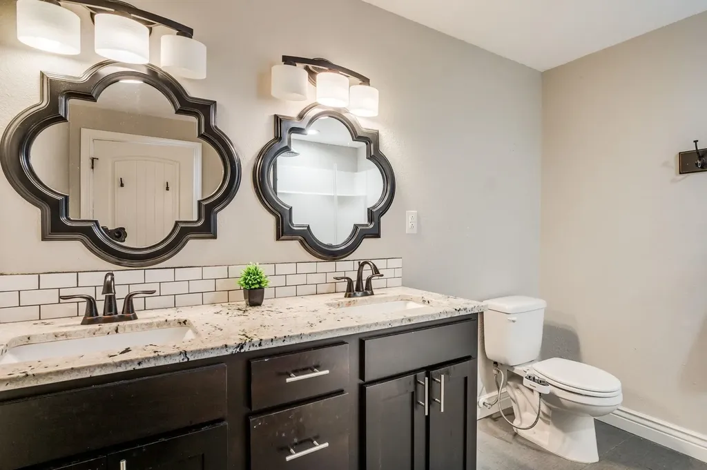 5651 S 127th Derby KS 67037