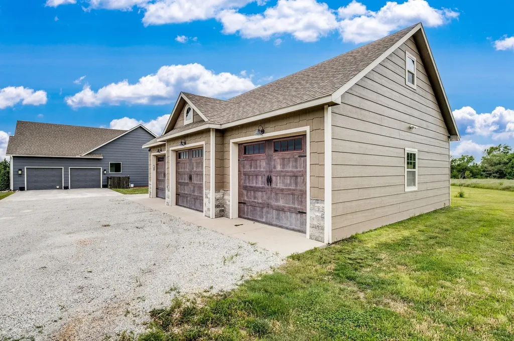 5651 S 127th Derby KS 67037