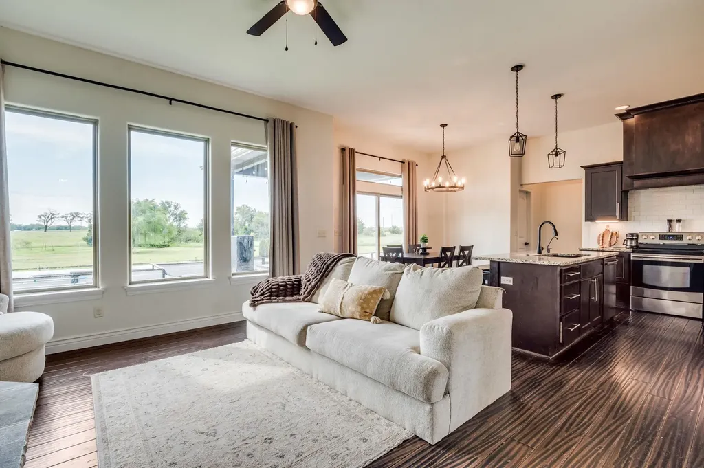 5651 S 127th Derby KS 67037