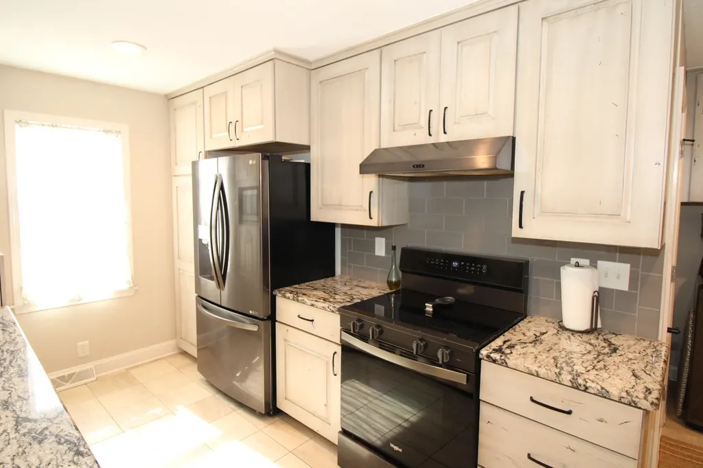 9701 W Kenny Lane Wichita KS 67212