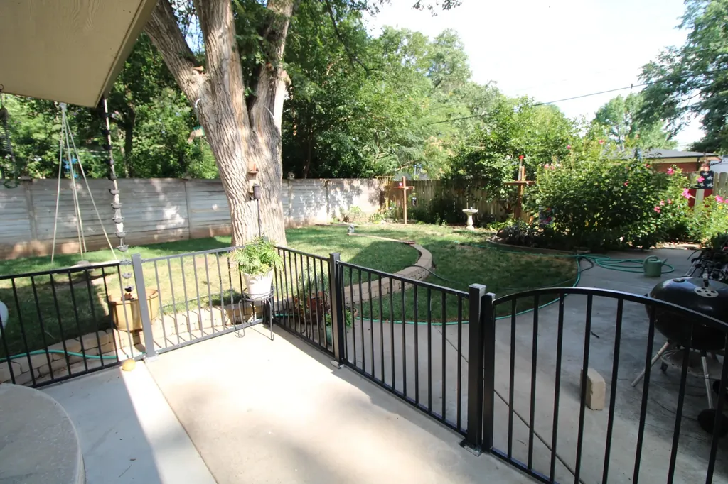 9701 W Kenny Lane Wichita KS 67212