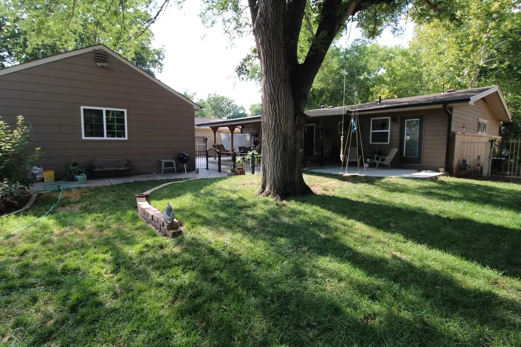9701 W Kenny Lane Wichita KS 67212