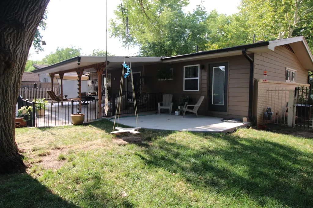 9701 W Kenny Lane Wichita KS 67212