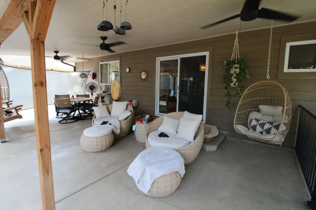 9701 W Kenny Lane Wichita KS 67212