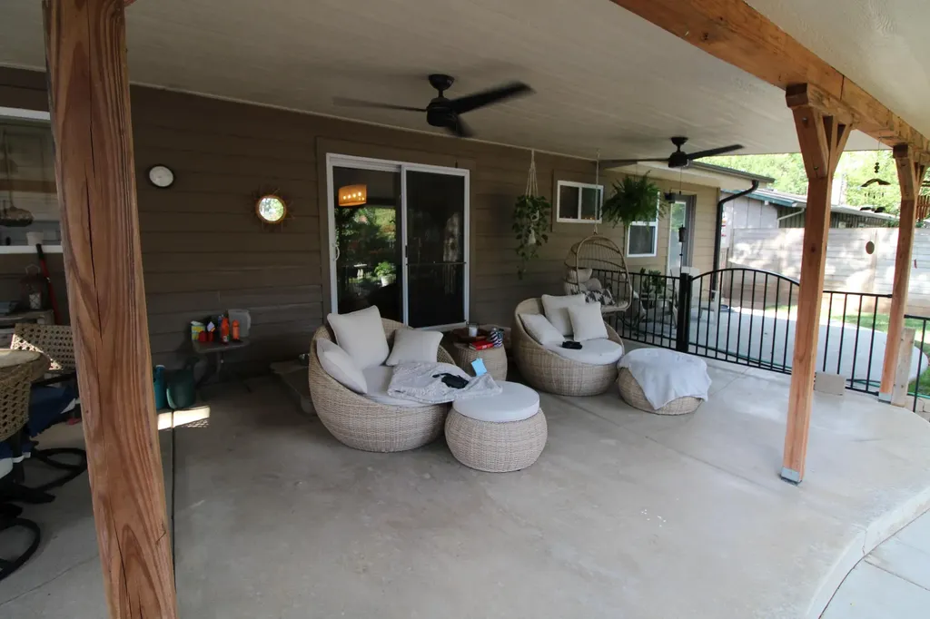 9701 W Kenny Lane Wichita KS 67212
