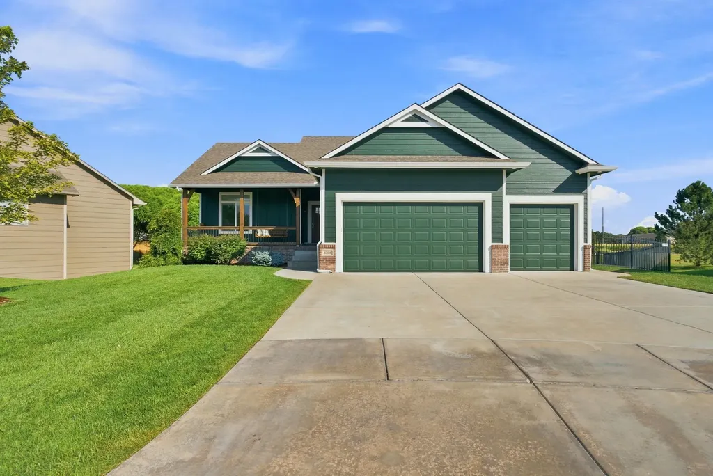 8206 W Kackley Circle Wichita KS 67205