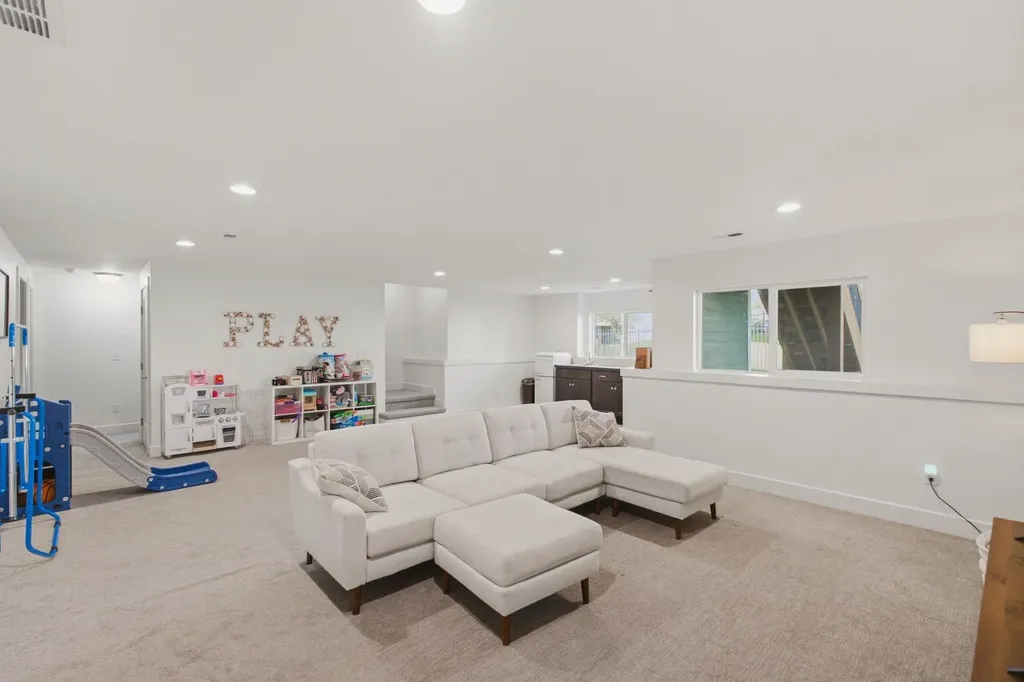 8206 W Kackley Circle Wichita KS 67205
