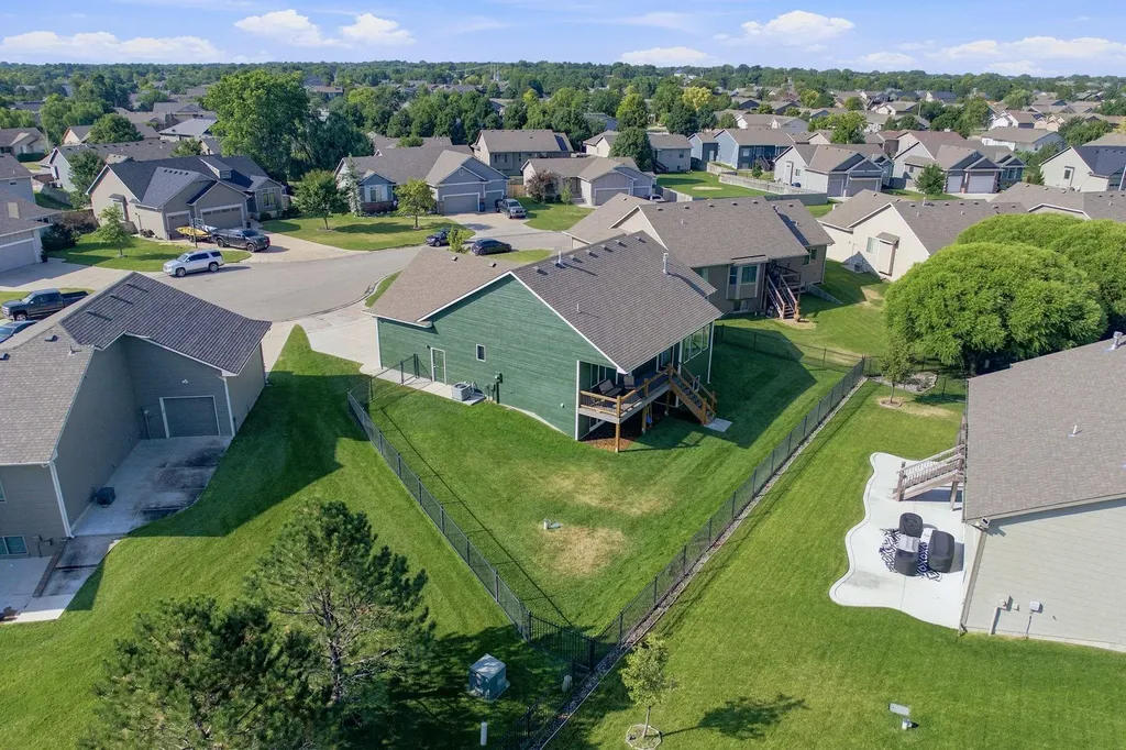 8206 W Kackley Circle Wichita KS 67205