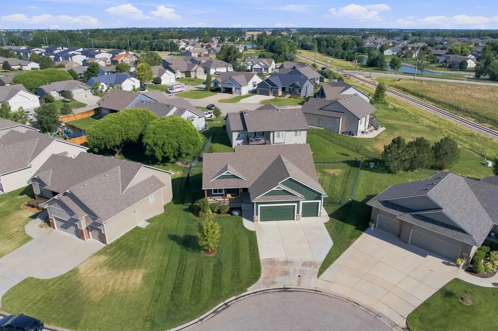 8206 W Kackley Circle Wichita KS 67205