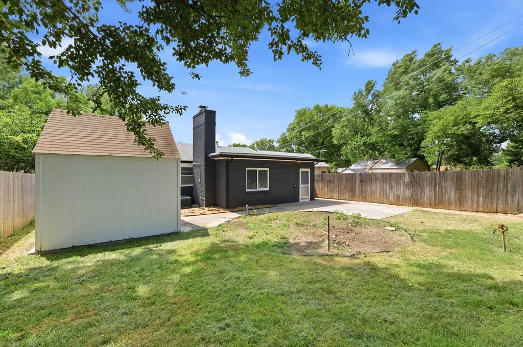 2308 S Belmont Avenue Wichita KS 67218