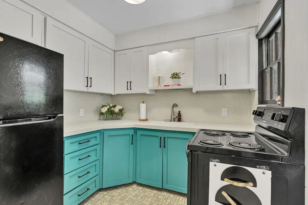 633 S Broadview Wichita KS 67218