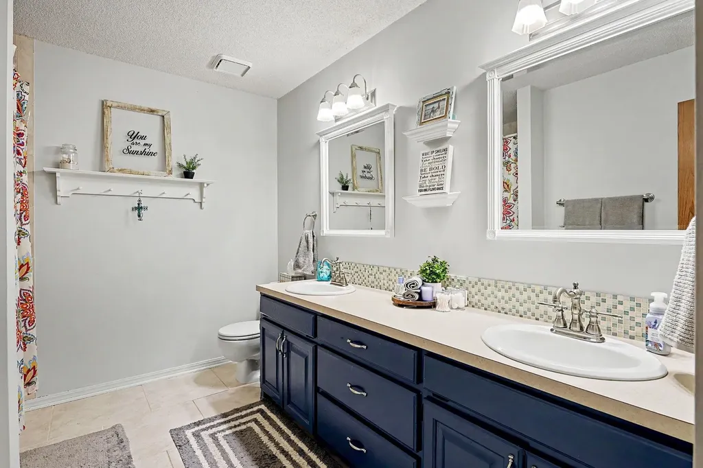 7716 W Central Park Street Wichita KS 67205