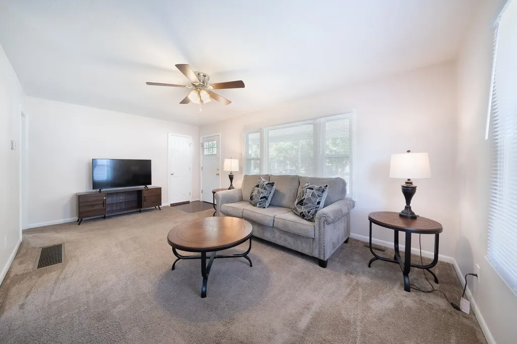 2260 S Victoria Street Wichita KS 67211