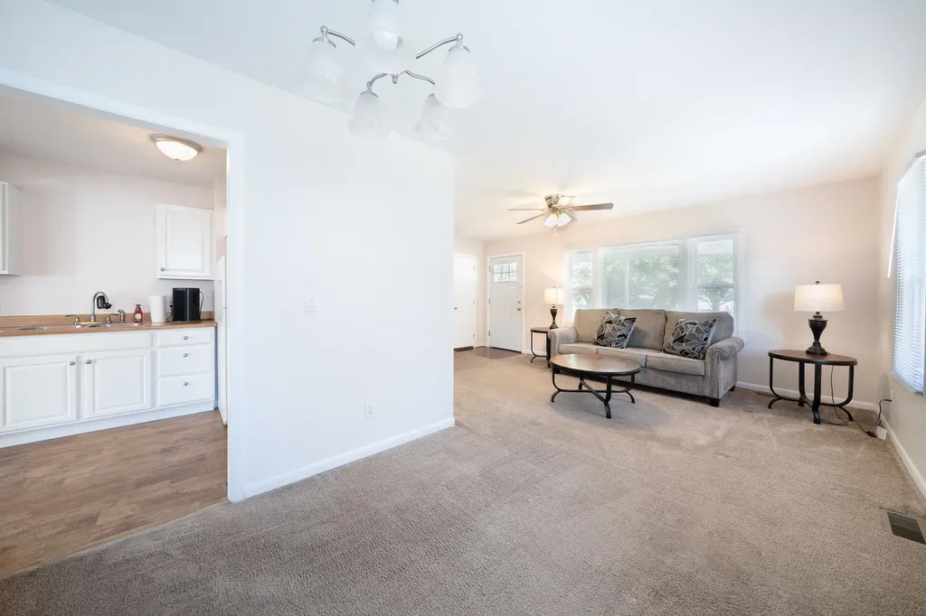 2260 S Victoria Street Wichita KS 67211