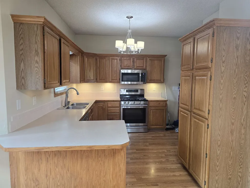 3809 N Rushwood Wichita KS 67226