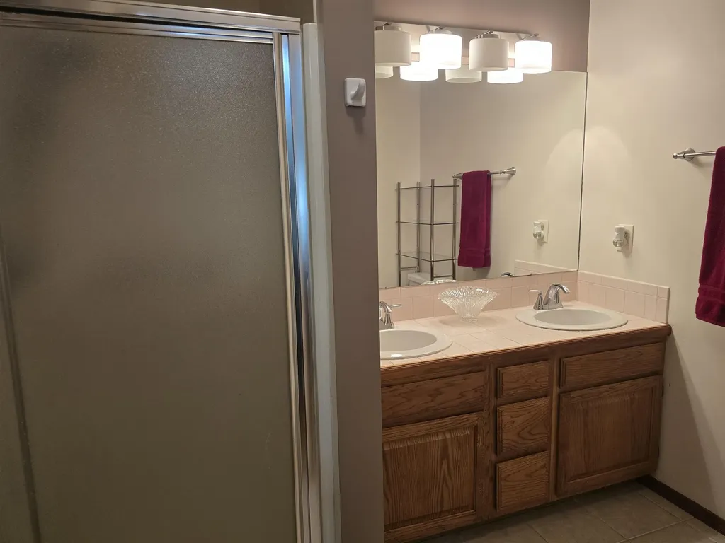 3809 N Rushwood Wichita KS 67226