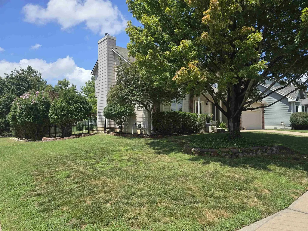 3809 N Rushwood Wichita KS 67226