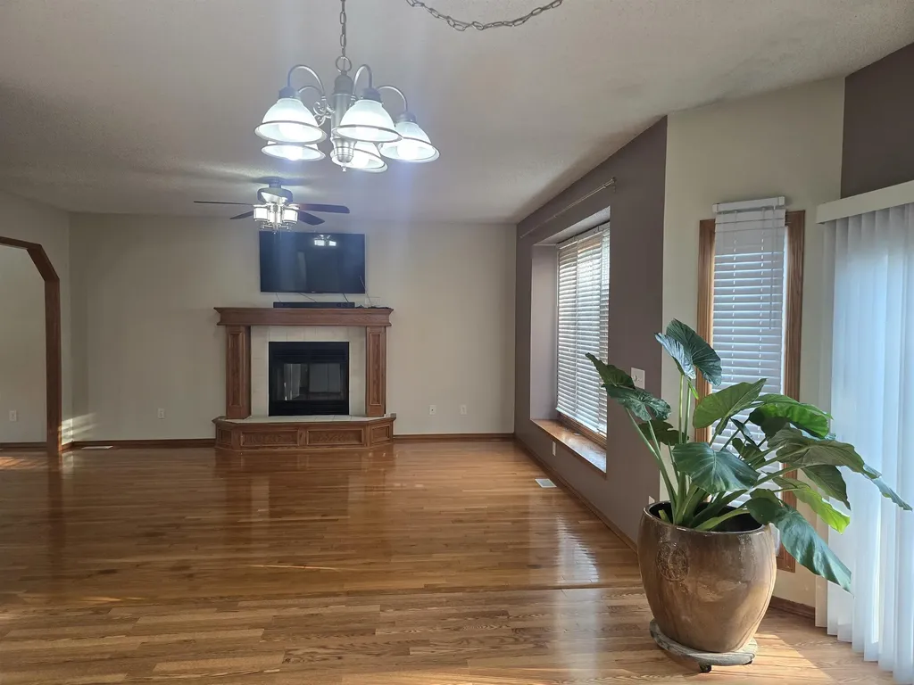 3809 N Rushwood Wichita KS 67226