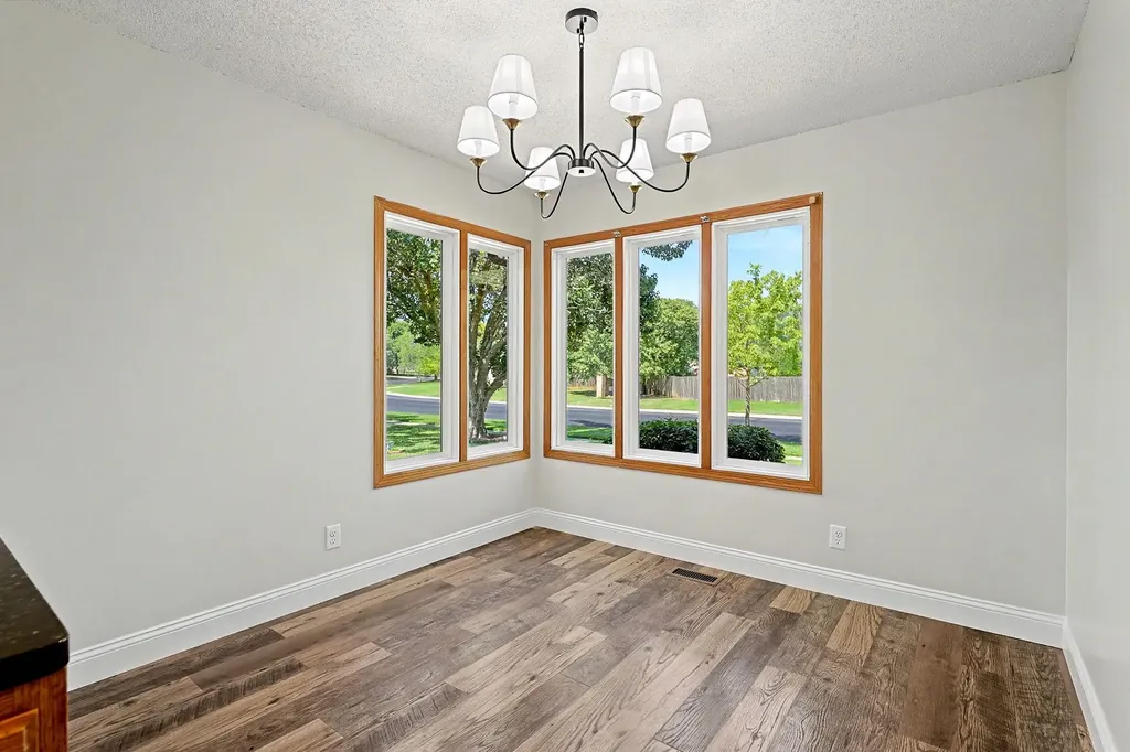 254 N Lakeside Drive Andover KS 67002