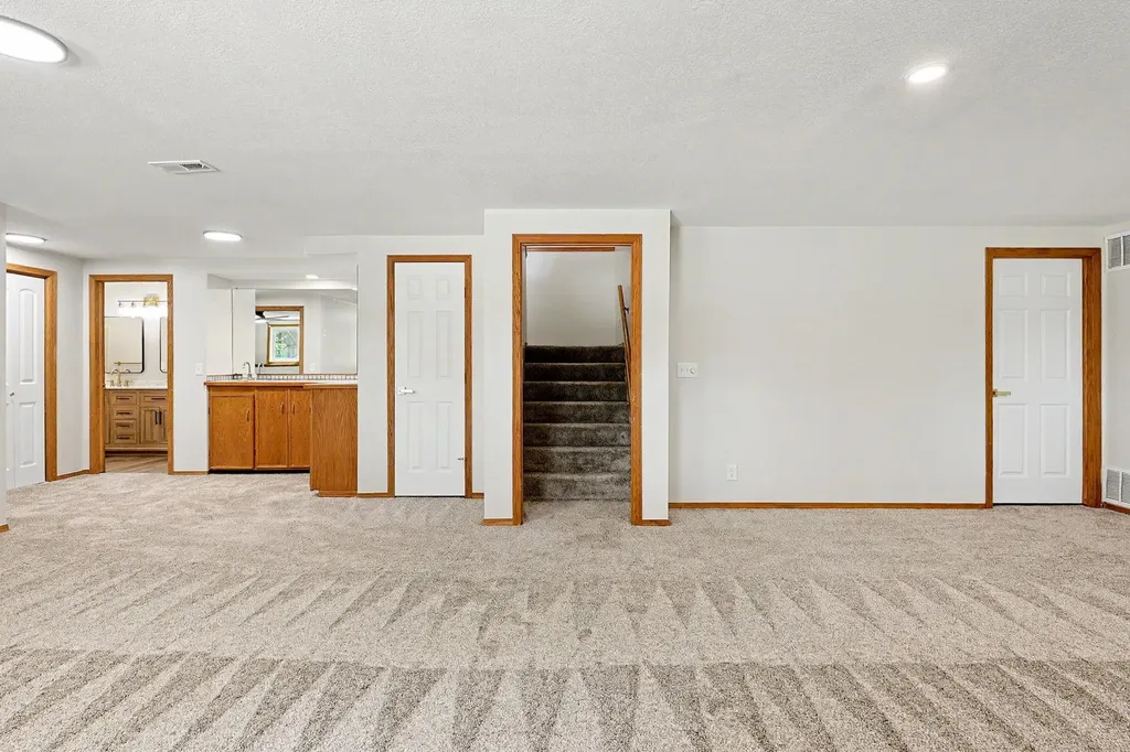 254 N Lakeside Drive Andover KS 67002