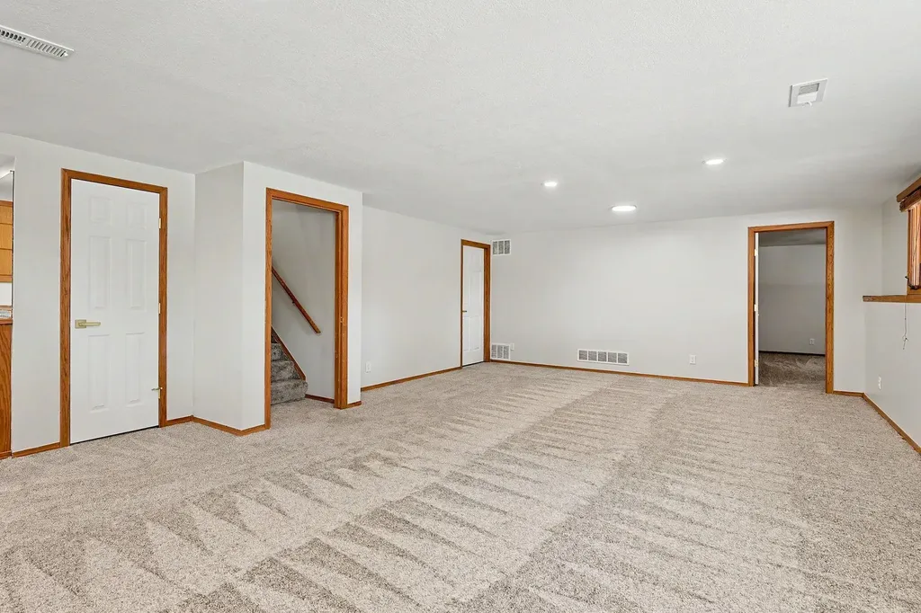 254 N Lakeside Drive Andover KS 67002