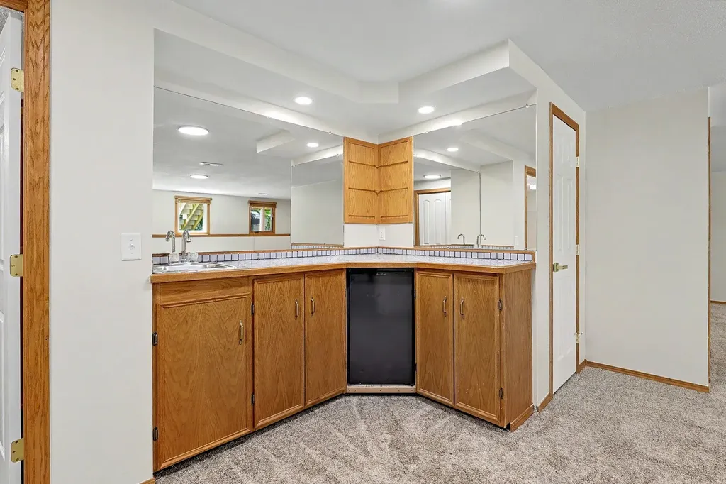 254 N Lakeside Drive Andover KS 67002
