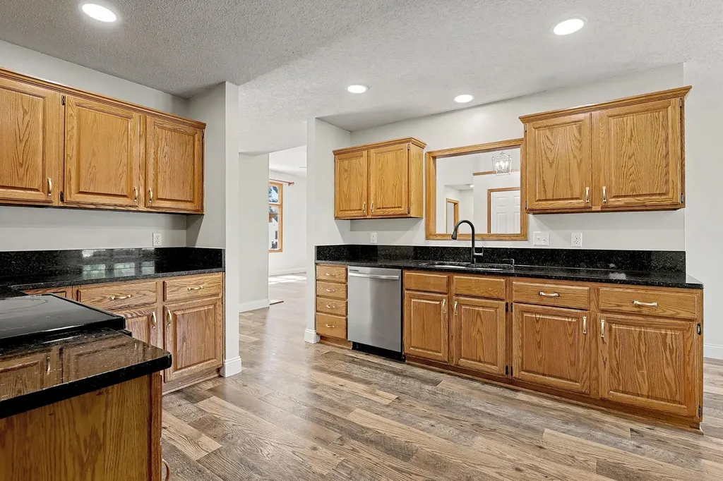254 N Lakeside Drive Andover KS 67002