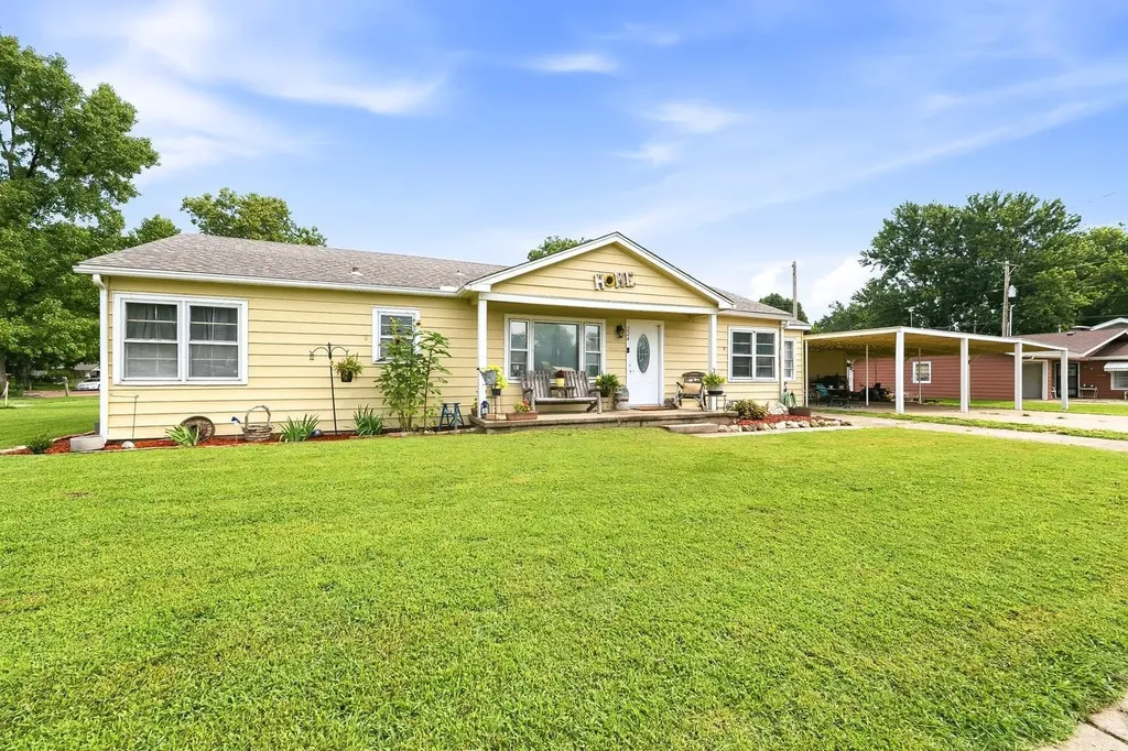 224 W Poplar Arkansas City KS 67005