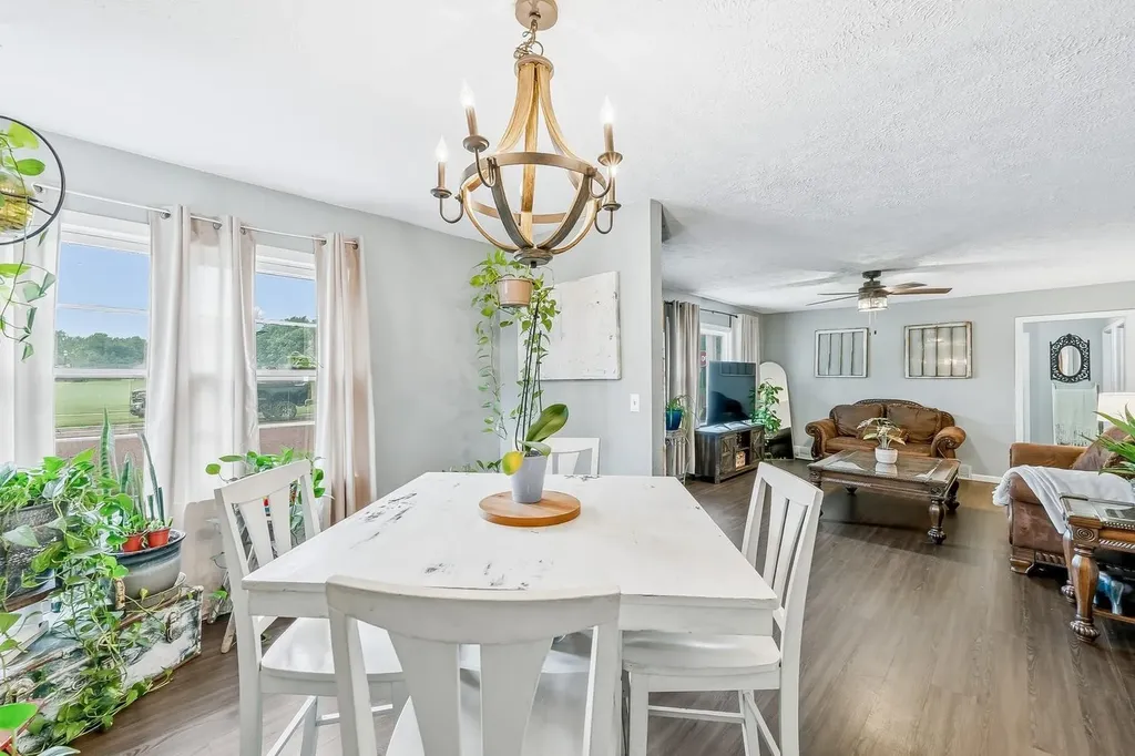 224 W Poplar Arkansas City KS 67005