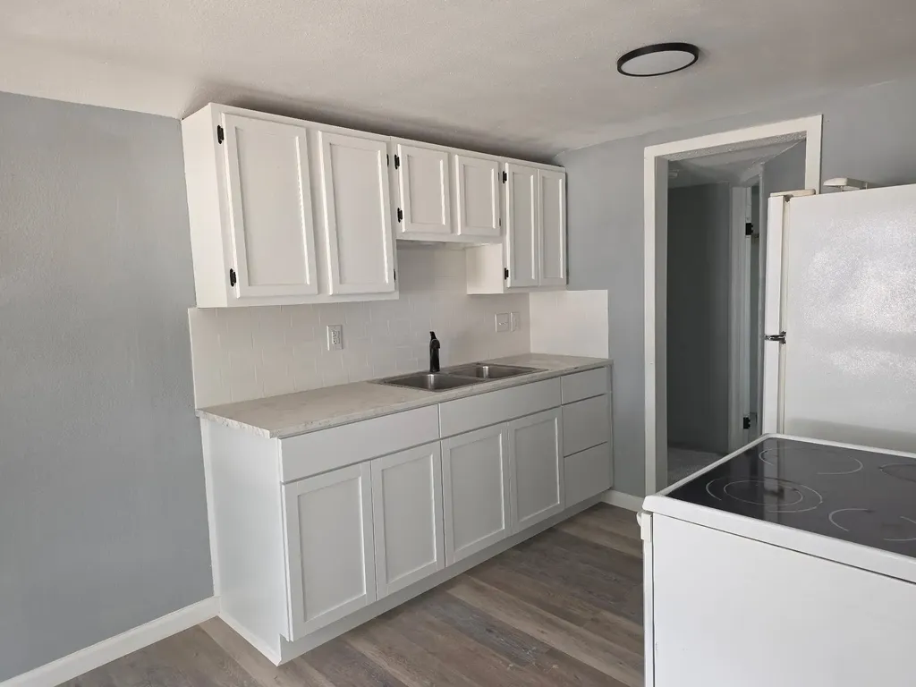 4521 W Newell Avenue Wichita KS 67212