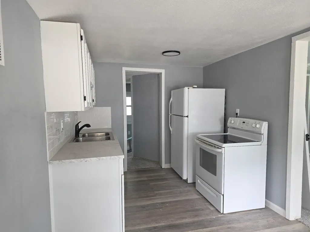 4521 W Newell Avenue Wichita KS 67212
