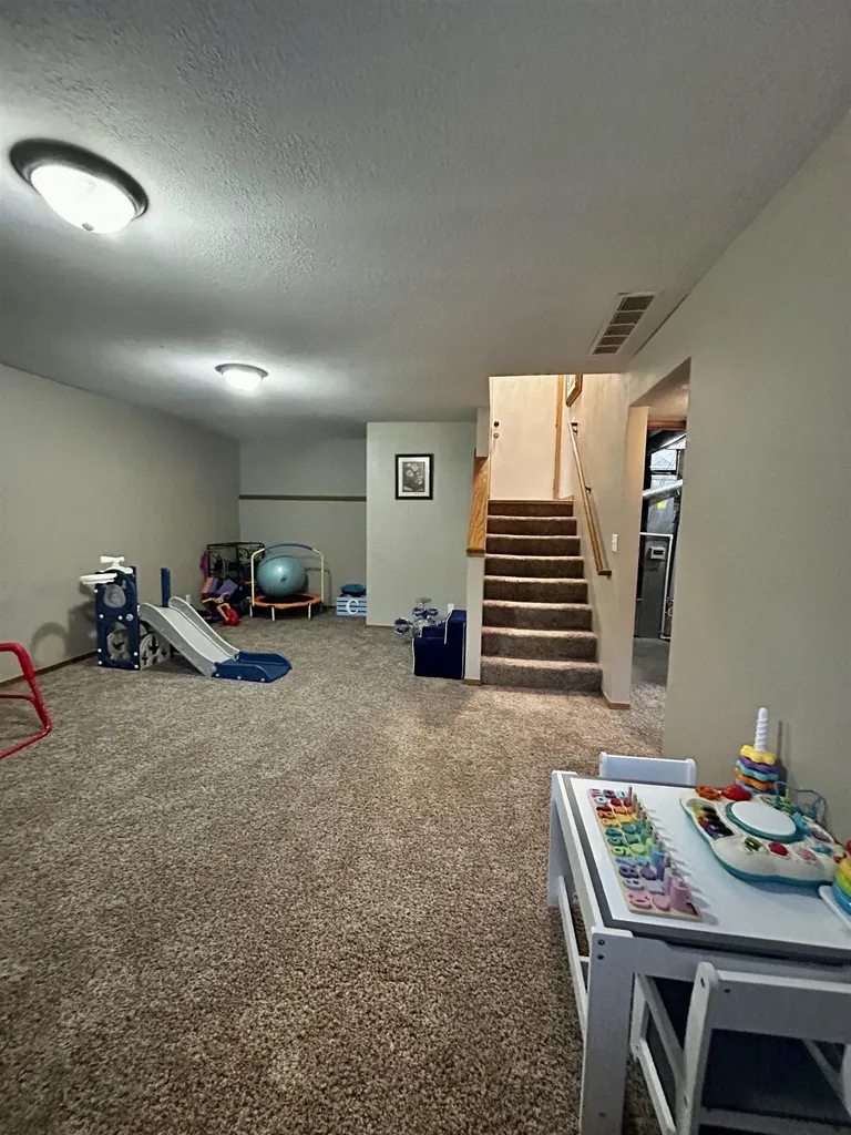 2425 N Beacon Hill Wichita KS 67220