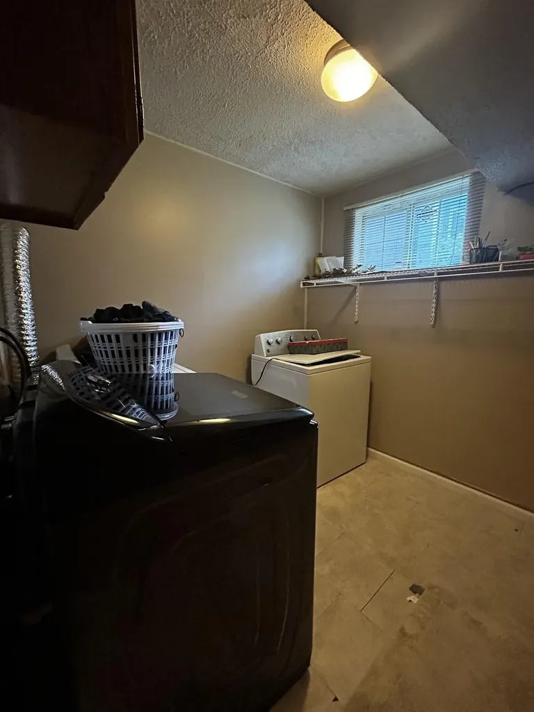 2425 N Beacon Hill Wichita KS 67220