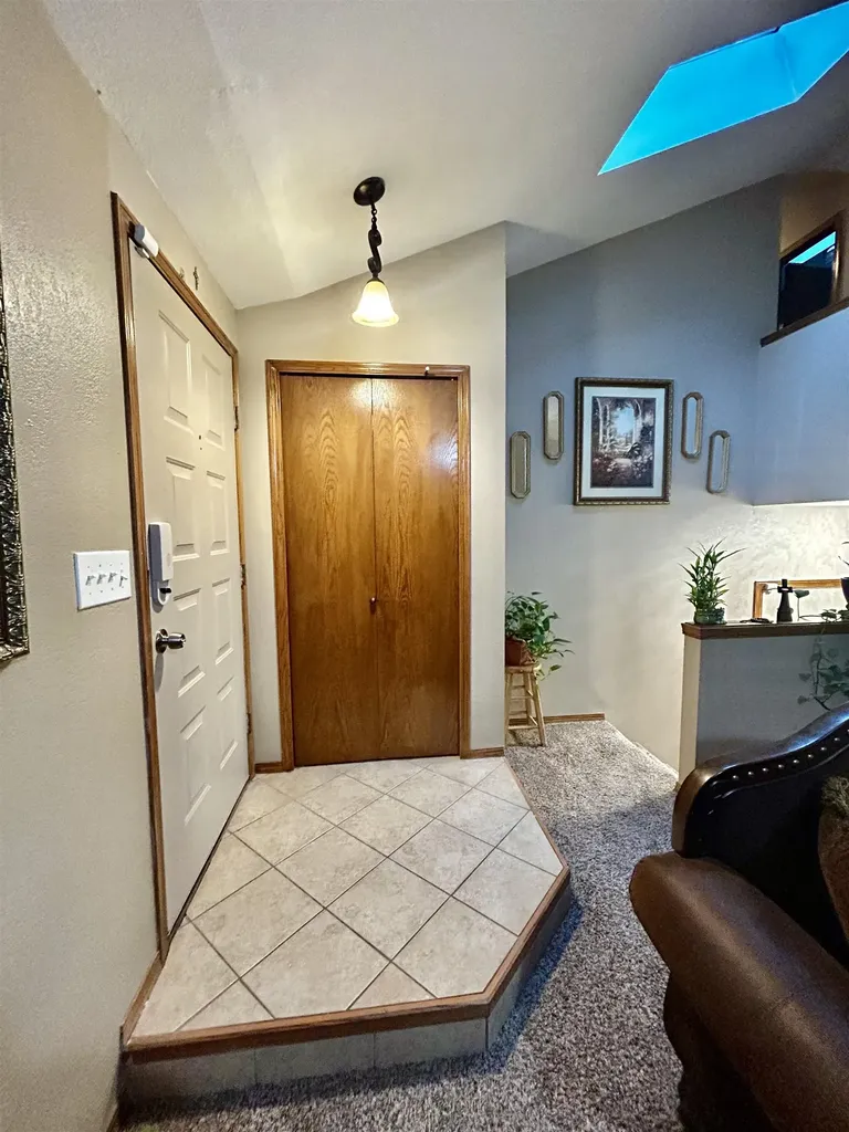 2425 N Beacon Hill Wichita KS 67220