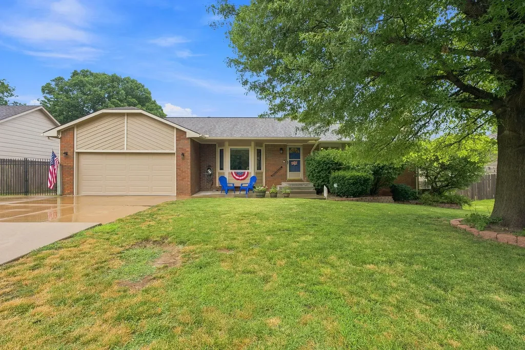 1113 N Ridgecrest Derby KS 67037