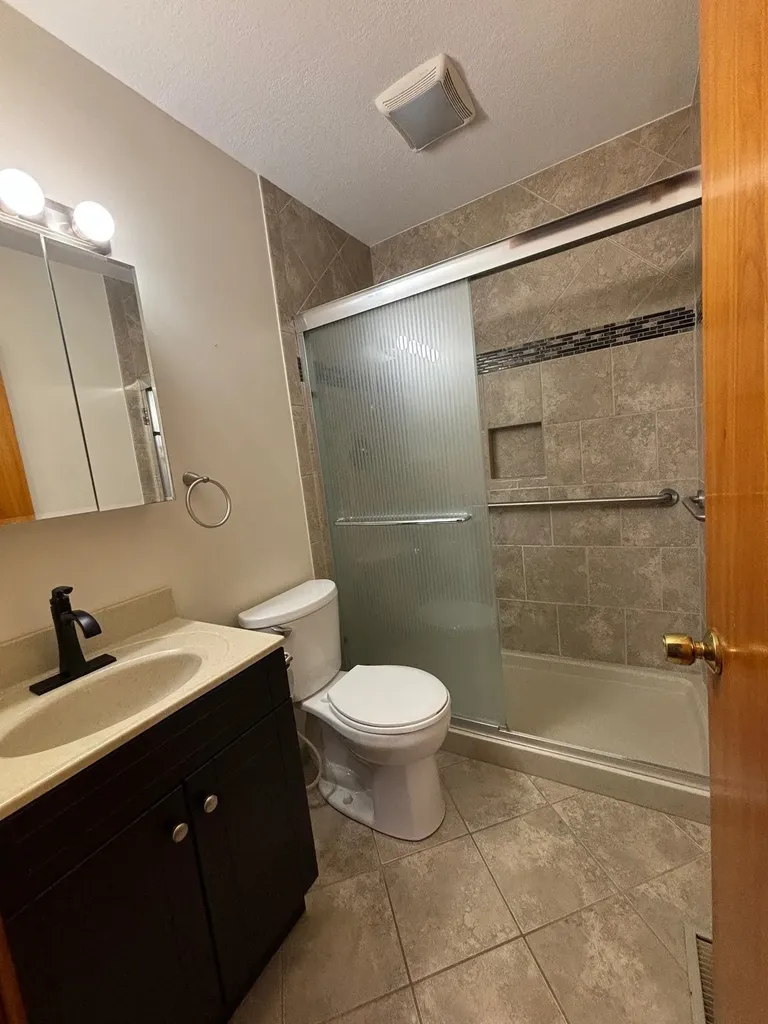 528 W 7th Haysville KS 67060
