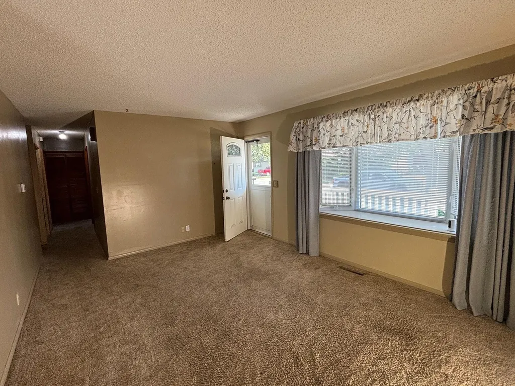 528 W 7th Haysville KS 67060