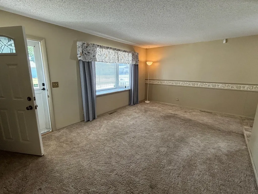 528 W 7th Haysville KS 67060