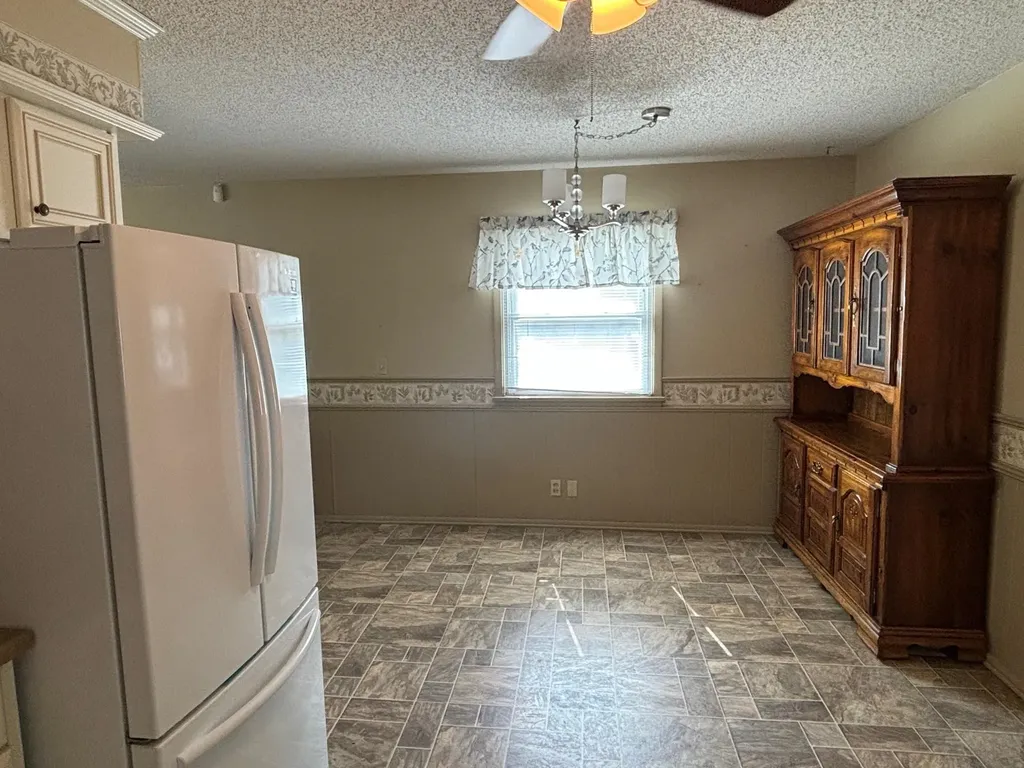 528 W 7th Haysville KS 67060