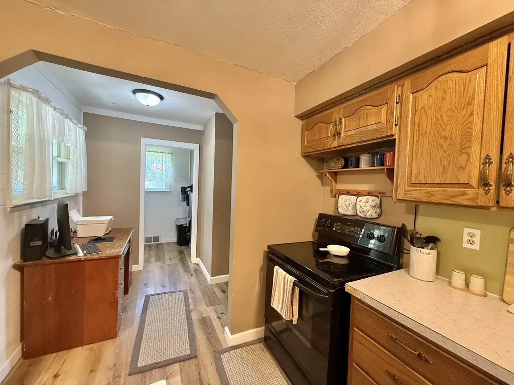 632 W G Kingman KS 67068